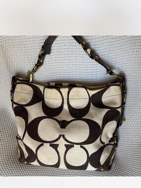 In search of (ISO) of this specific Carly cream bag